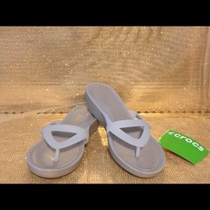 NWT Crocs ladies size 9 sandal